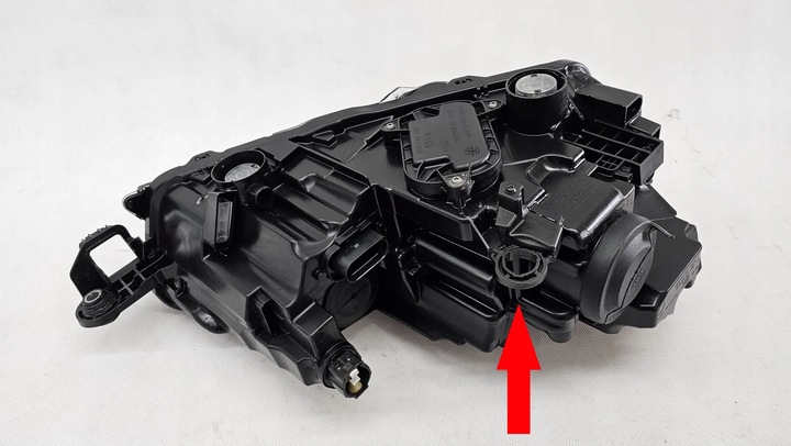 фото №15, Skoda scala лампа перед передня ліва повний led