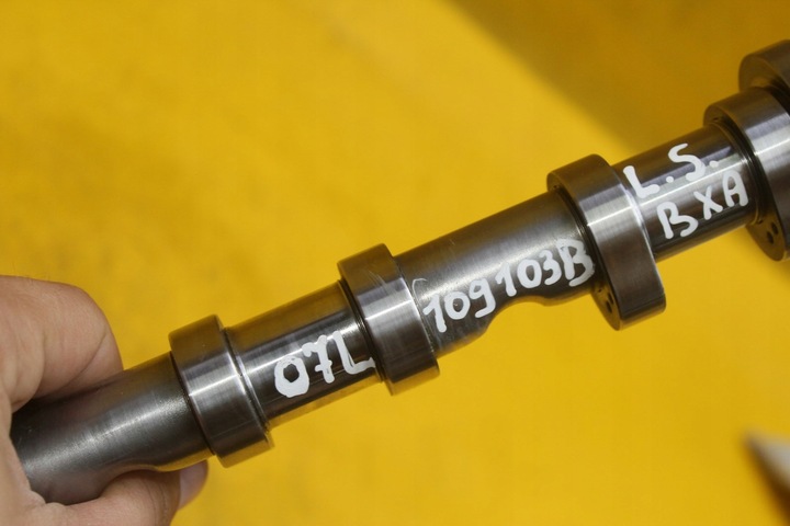 фото №8, Вал розподільний вал лівий всмоктуючий a6 c6 a8 d3 5.2 fsi bxa bsm 07l109103b