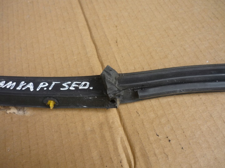 фото №8, Прокладка рамки дверь правые зад audi a4 b6 b7 sedan оригинал красивая