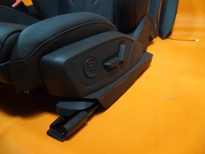 фото №9, Audi e-tron 4ke сиденья диван bang алькантара 20km