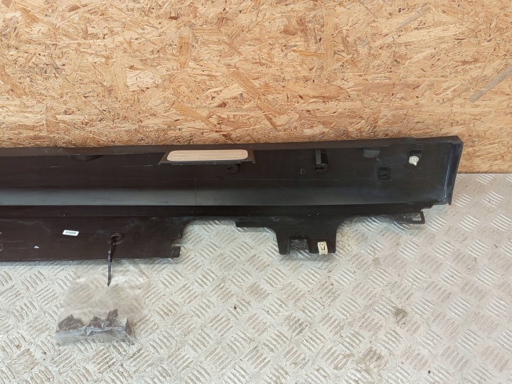 фото №10, Mini oem номер 7348914 clubman f54 молдинг пороговая правая