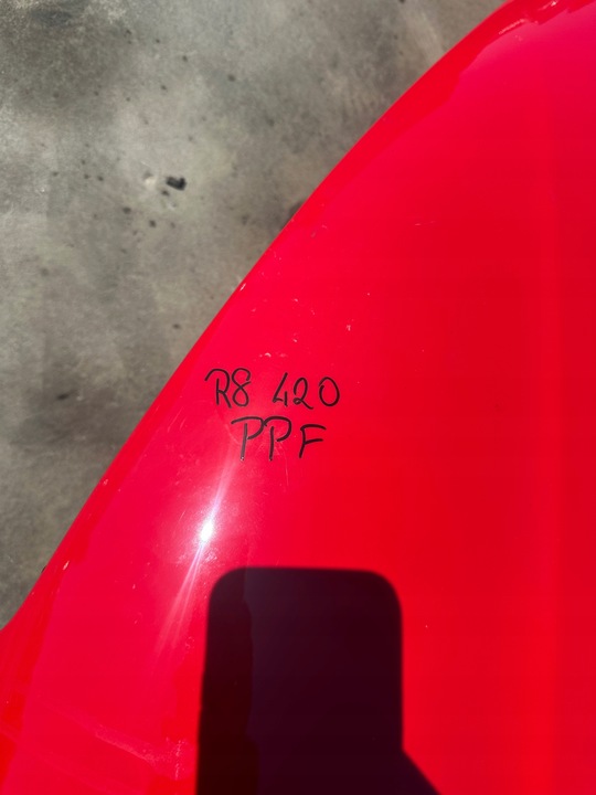 фото №13, Капот кришка audi r8 420 do ремонт оригінал обклеєна червона