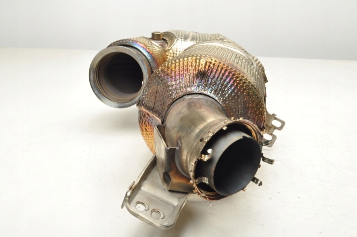 фото №6, Mercedes w254 glc 300 2.0 16v катализатор a2541407400