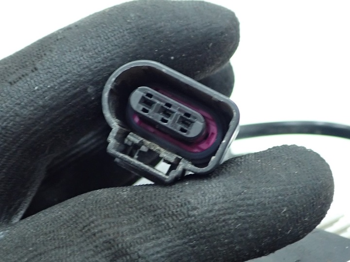 фото №7, Відбивач бампера лівий зад led оригінал 10b945701 10c945701 vw id3 id.3 21r