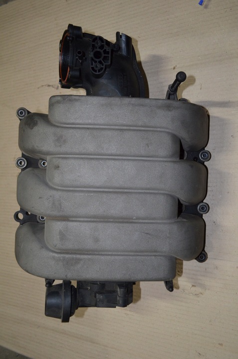 фото №1, Колектор всмоктуючий audi a4 a5 q5 a6 06e133210c 3.2 fsi