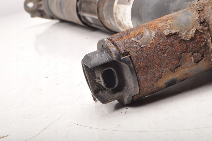 фото №8, Skoda superb iii амортизатор праві зад задній 3q0512009q