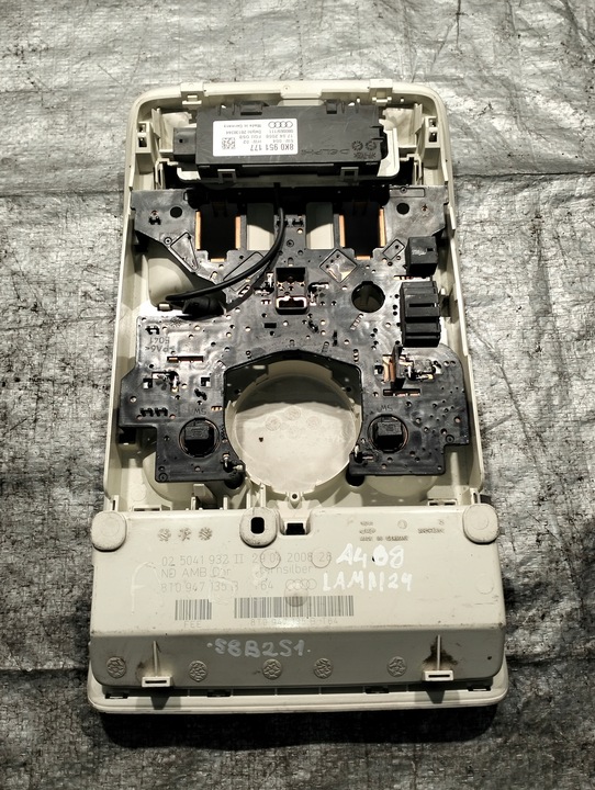 фото №10, Audi a4 b8 2007-2015 лампа потолок 8t0947135b