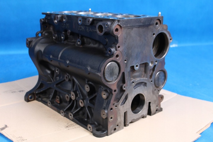 фото №8, Audi a4 b9 рестайлінг блок  двигуна 2.0 tdi deta 04l100091c 2020r