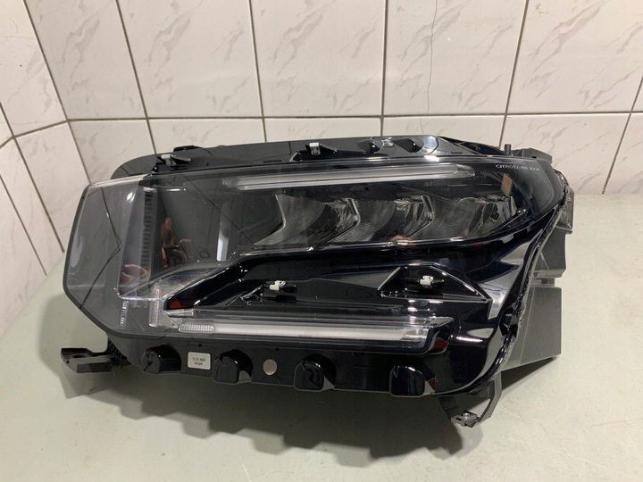 фото №1, Лампа левая citroen c3 iv e-c3 2024 полный led 9851349180 перед передняя 1