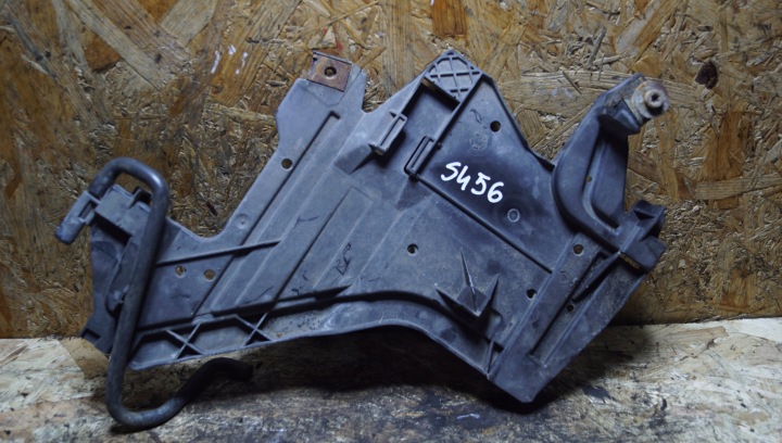 фото №5, Кронштейн   лампи ліве audi a4 b8 1301073033