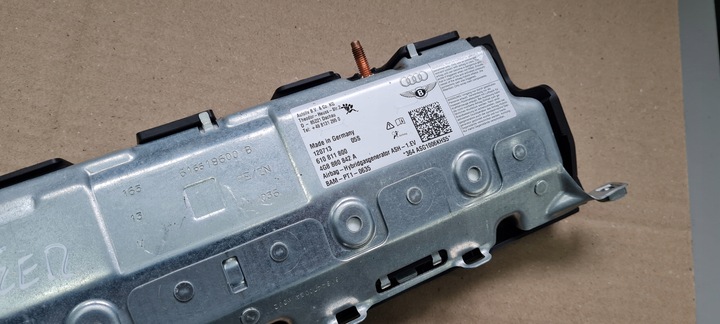 фото №7, A6 c7 4g s6 подушка подушка безопасности коленная 4g8880842a правая a7 4g