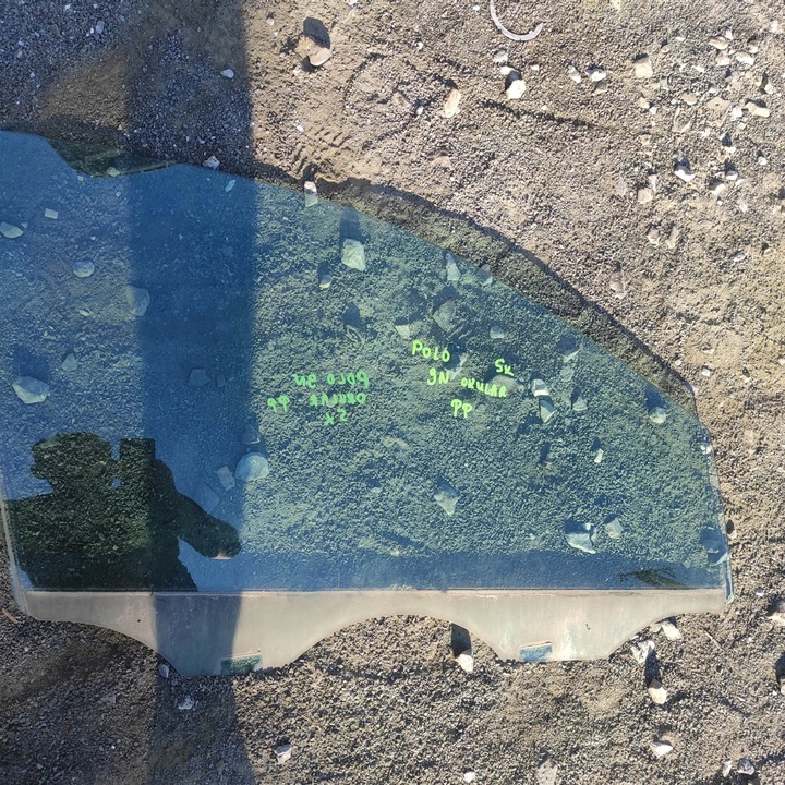 фото №1, Стекло дверь правые перед polo панель крепления фар 9n 5 дверь