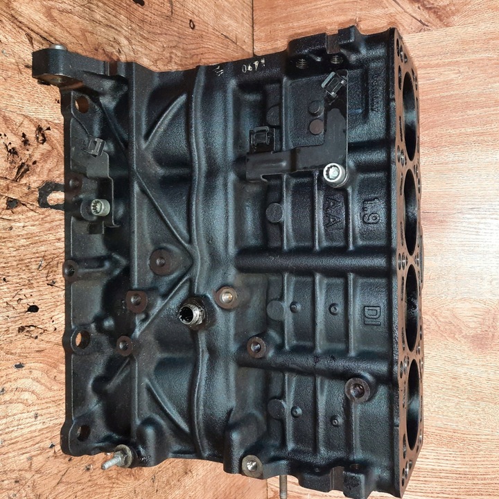 фото №12, Bok двигателя leon 1.9 arl 038021aa 150km