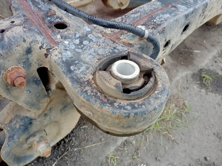 фото №13, Jeep cherokee v kl 13-18r балка підвіски зад