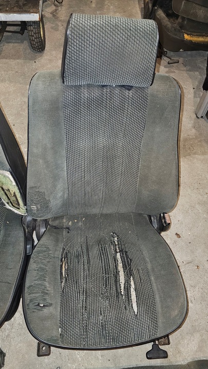 фото №4, Оббивка сидіння диван bmw e30 sedan