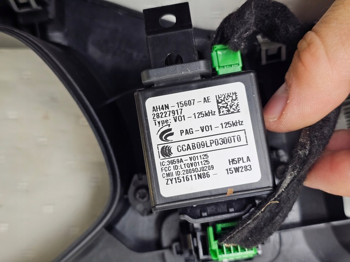 фото №11, Захист dekor планка спідометра консолі замок запалювання ключ pilot volvo v40 ii