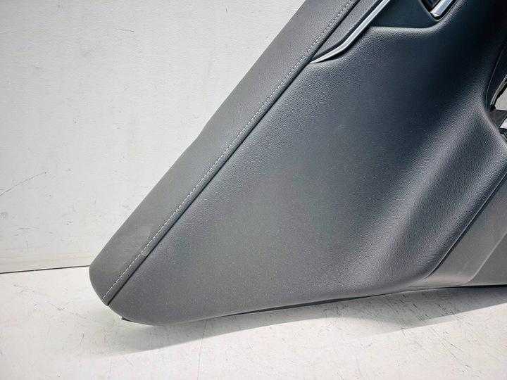 фото №3, Rav4 v боковина оббивка двері задніх лівий зад шкіра біла nić