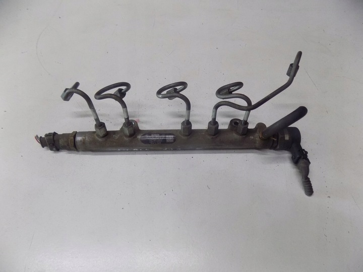 фото №1, Toyota auris i 1.4 d4d планка впрыскивающий 0445214132