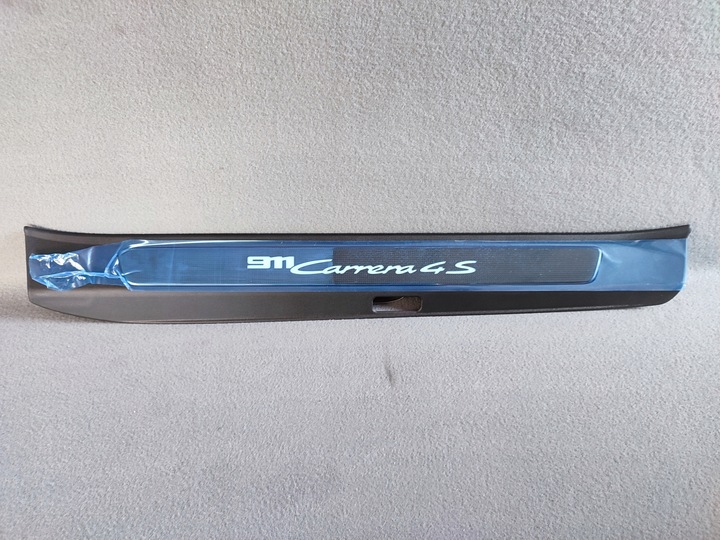 фото №1, Porsche 911 992 carrera 4s планка защита порога левая led 992853373 новая оригинал