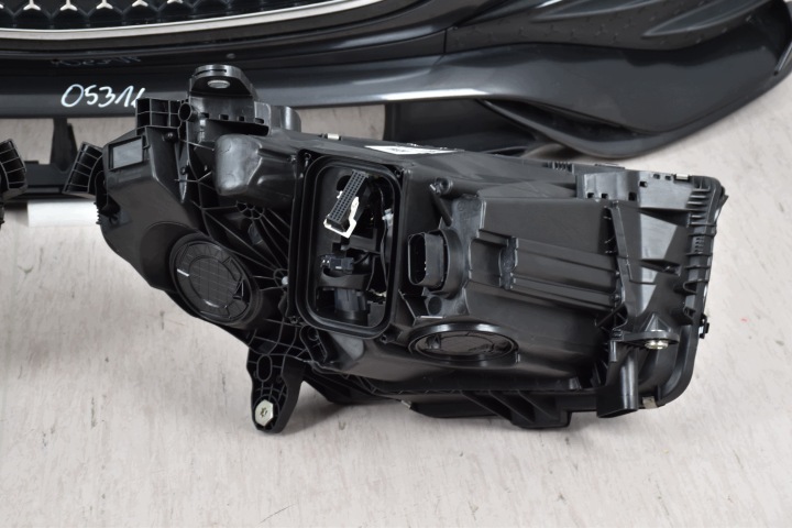 фото №10, Mercedes e-klasa w214 2023- amg line комплект запчастини спереду бампер фара