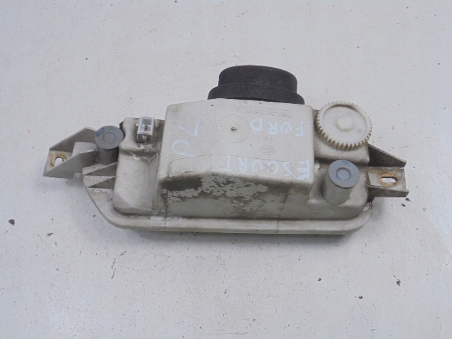 фото №2, Ford escort mk7 галоген левый универсал hella 201-146893