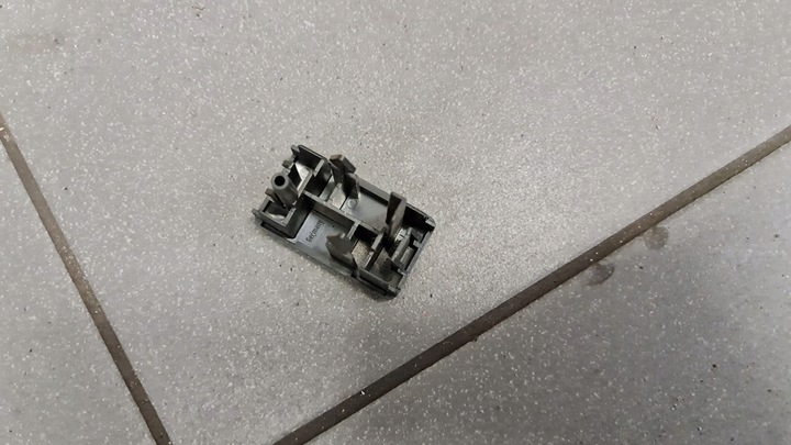 фото №3, Заглушка консолі чорна audi a8 d2 4d0941515j