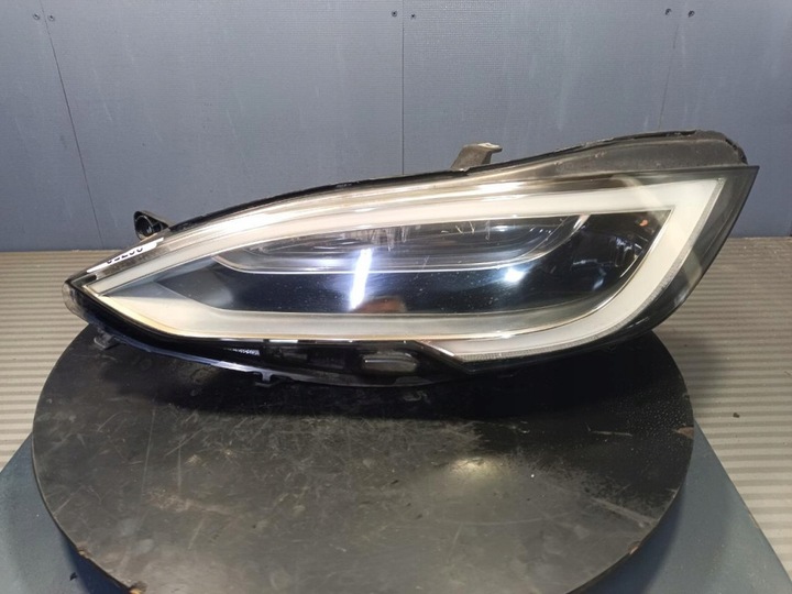 фото №1, Лампа левый перед европа led 0020203810 рестайлинг tesla модель s
