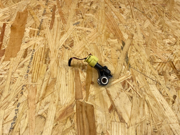 фото №6, Датчик удара ударный штекер audi a4 b9 a5 8w a6 c8 a7 4m0959651