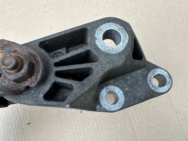 фото №11, Mazda 3 bl 09-13 2.2d кронштейн коробки кпп / коробка передач механічна коробка передач cc3139010