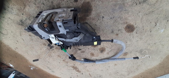 фото №5, Замок дверь правые перед 4pin vito w447 a4477200235