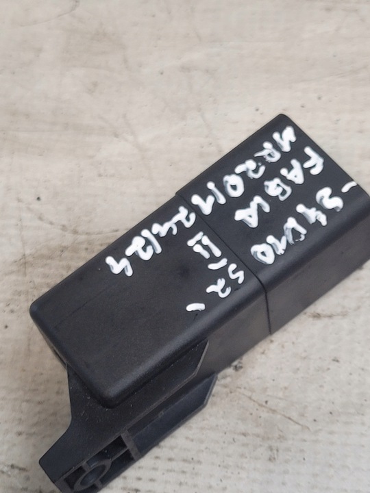 фото №7, Реле свічок розжарювання оригінальний номер 04l907281 skoda fabia ii fl 5j 1.6 tdi 55kw