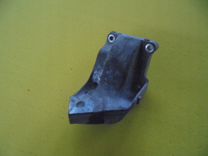 фото №1, Mercedes c класс w206 4 matic лапи двигателя