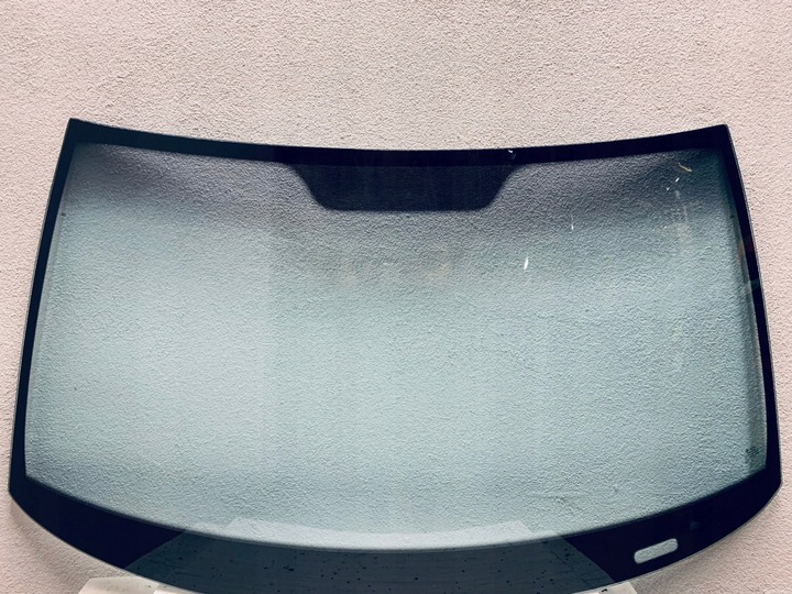 фото №1, Стекло лобовое новая mercedes c w202 1993-1999