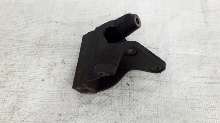 фото №1, Лапи кронштейн генератора audi a4 b6 3.0 v6 asn