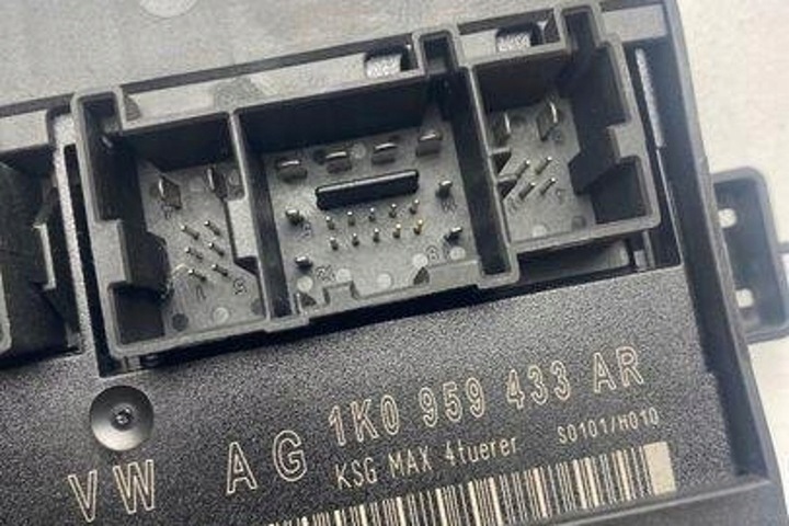 фото №3, Модуль комфорту vw golf plus 5m1, 521 1k0959433ar 2.0l дизель 103kw 2006