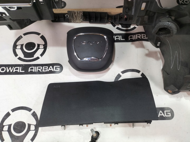 фото №5, Jeep grand cherokee wk2 20/21 панель консоль подушка безопасности подушки ремни оригинал