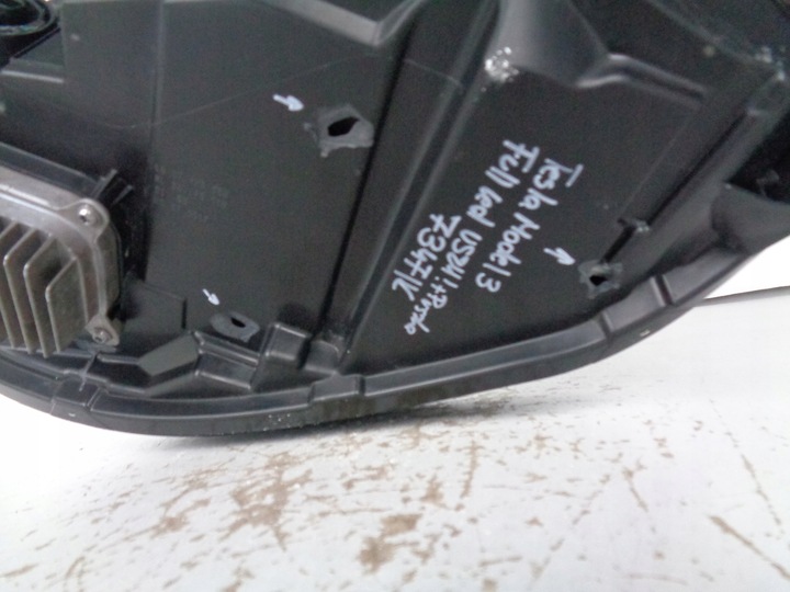 фото №10, Лампа права фара tesla модель 3 y 20- рестайлінг повний led