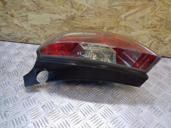 фото №4, Лампа правые зад правая задняя fiat stilo 01- hb 3d