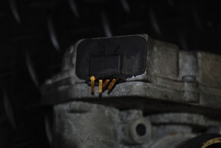 фото №13, Дроссельная заслонка audi a4 b7 bkn 3.0 8e0145950d