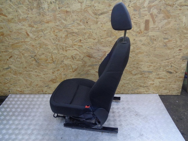 фото №8, Сидіння праві перед переднє пасажира skoda yeti 5l 2009- європа