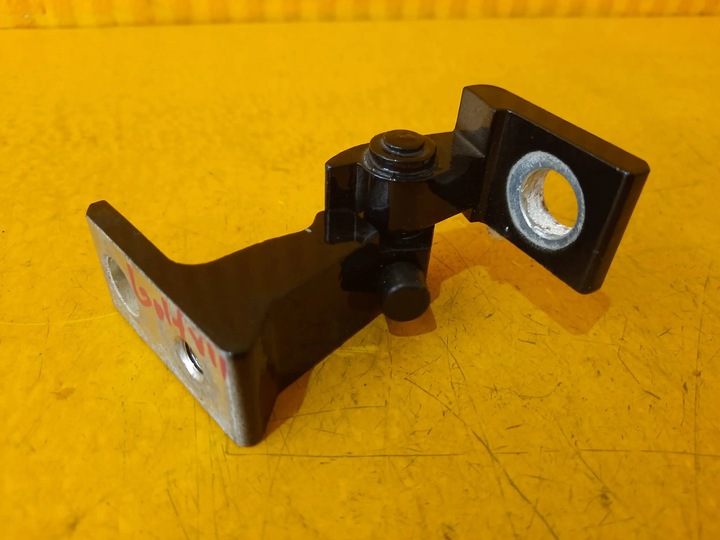 фото №1, Golf vii петля дверь правые перед верх 8k0831402p