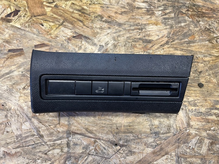 фото №1, Рамка кнопка кришки багажника peugeot 9810270177