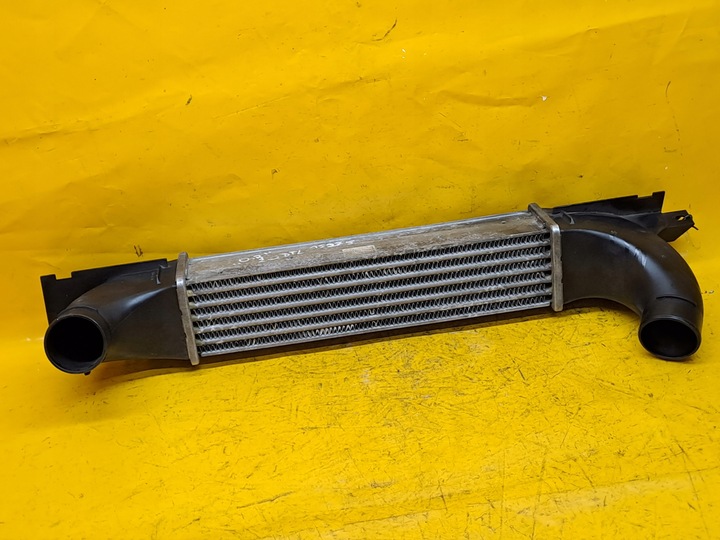 фото №8, Радиаторов интеркулер omega b 2,0dti dtl