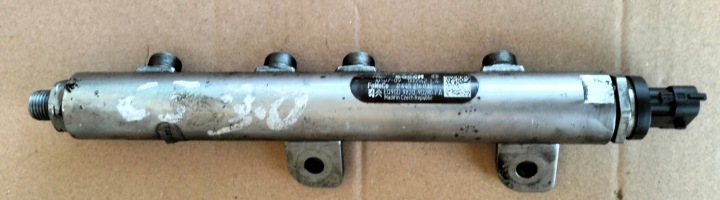 фото №9, Паливна рейка  датчик citroen c5 iii 3.0 hdi 0445216030 0281006064