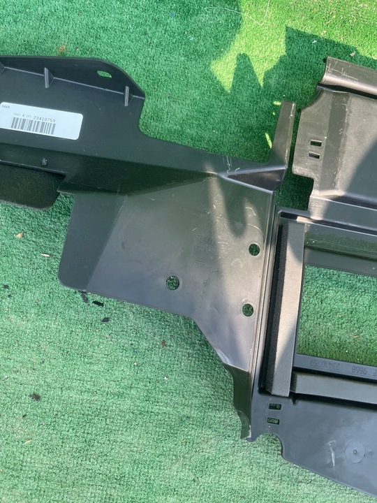 фото №11, 2016-21 chevrolet camaro lower baffle