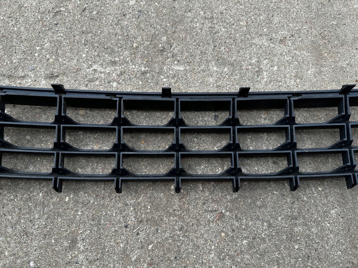 фото №8, Решётка бампера перед 4d0853667d audi a8 d2
