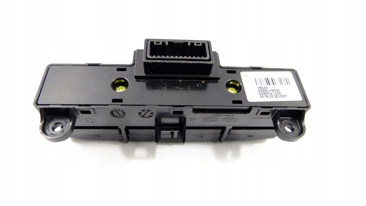 фото №6, Kia rio панель переключатель 93300-h8040