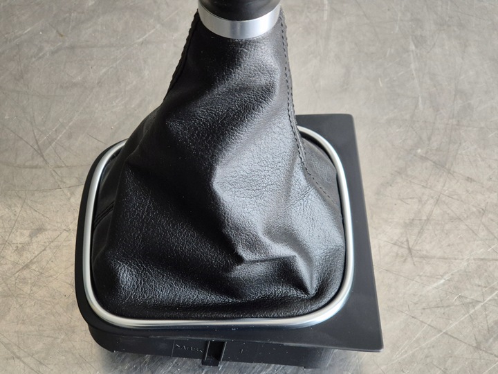 фото №11, Vw golf eos jetta оригинальная ручка изменения коробки передач з чехол 5k0711113e