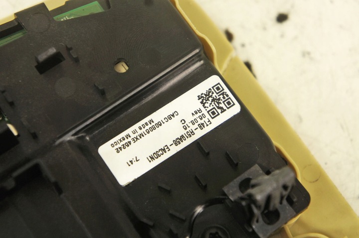 фото №6, Rp069 ford edge mk2 ^ лампа бардачок стеля перед ft4b-r519a58