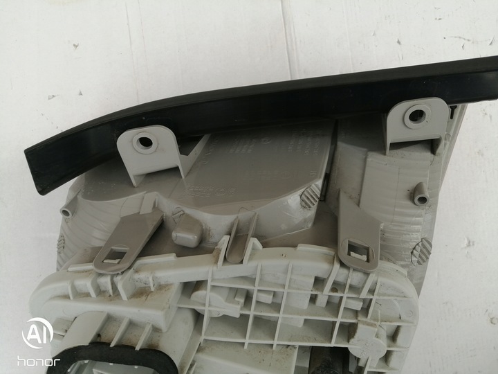 фото №11, Лампа зад задня права 5jh945096 skoda rapid ліфтбек 12-17r